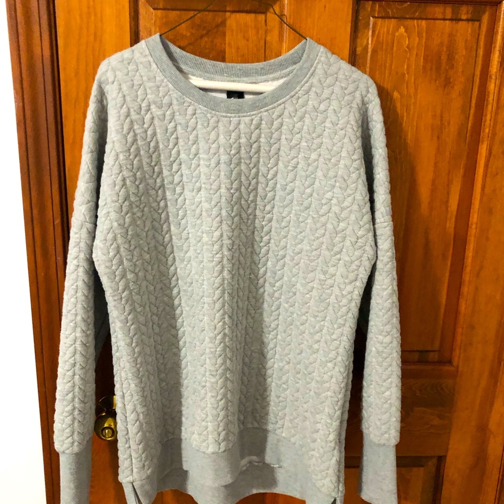 Mondetta cable sweater